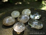 dimni kvarc oblutak 6cm